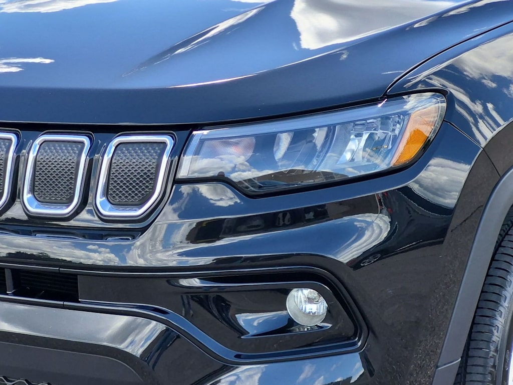Thumbnail: 2022 Jeep Compass - 25