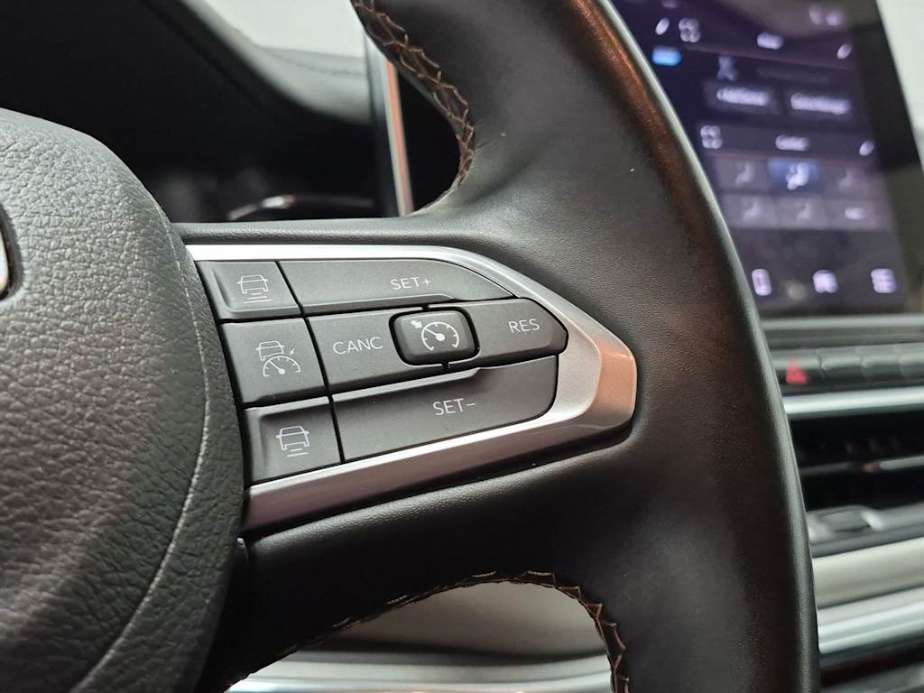 Thumbnail: 2022 Jeep Compass - 28