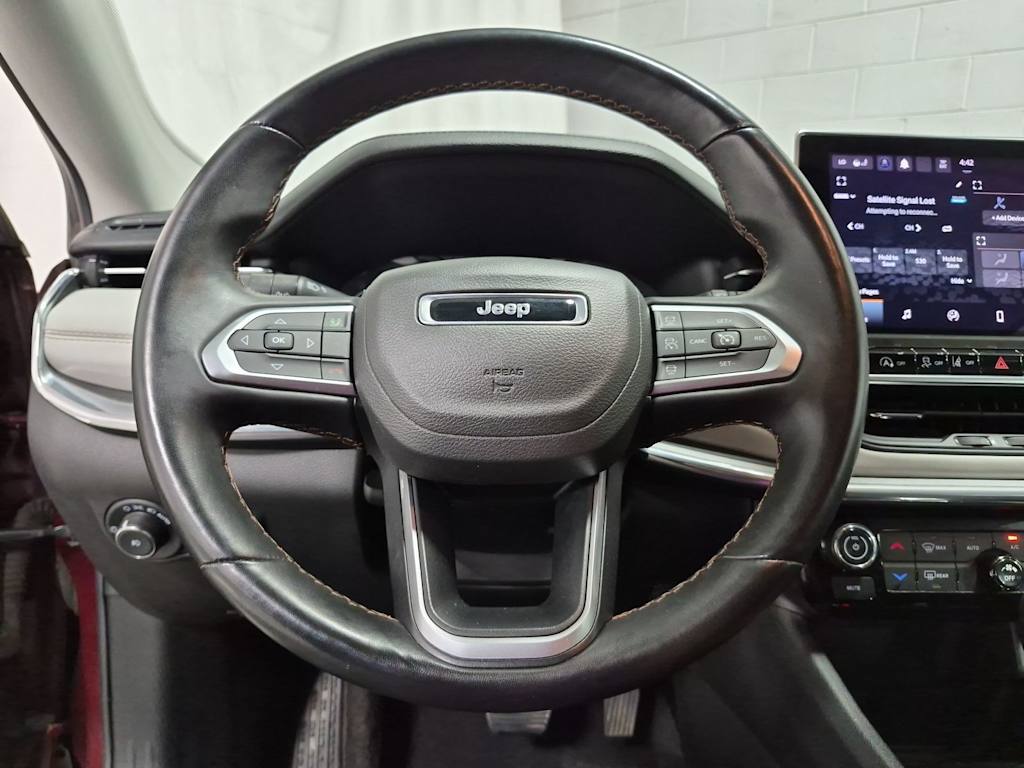 Thumbnail: 2022 Jeep Compass - 13
