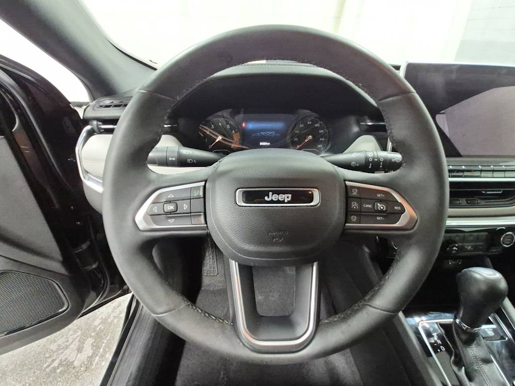 Thumbnail: 2023 Jeep Compass - 14