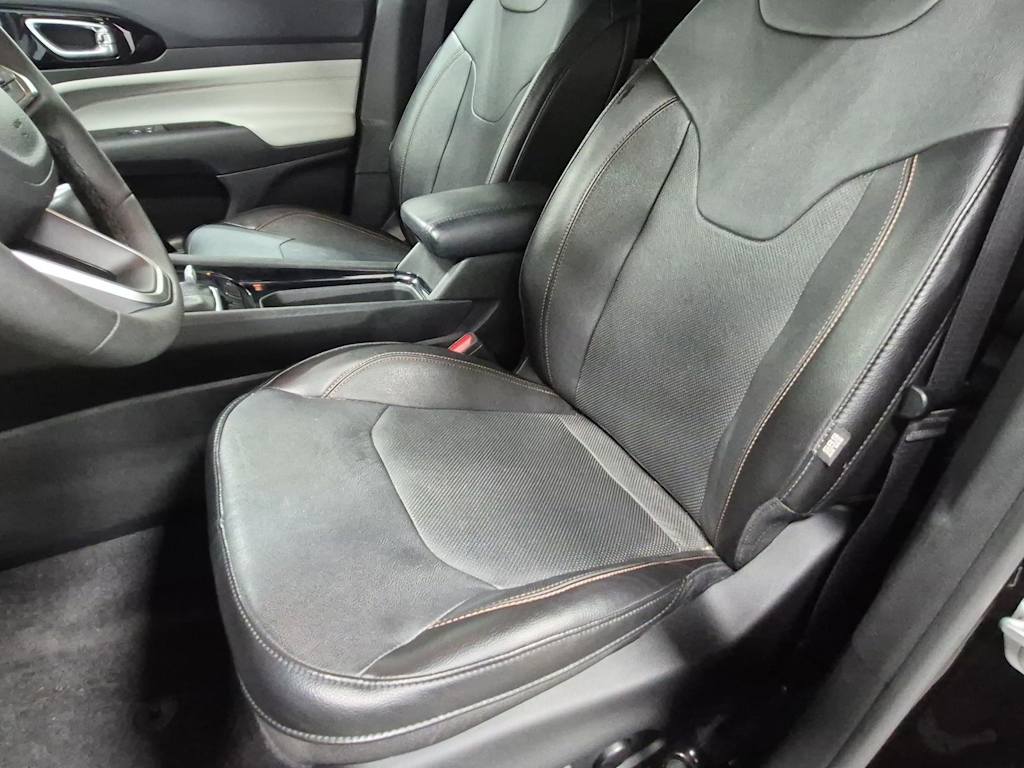 Thumbnail: 2023 Jeep Compass - 11