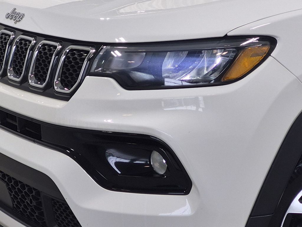 Thumbnail: 2023 Jeep Compass - 24