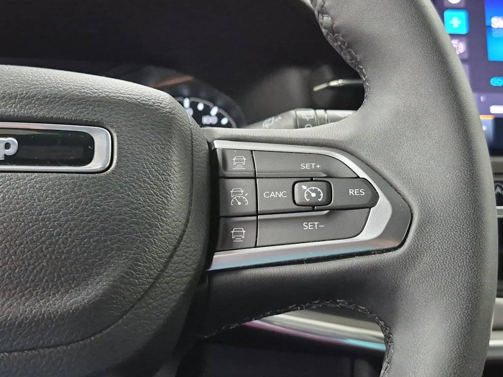Thumbnail: 2023 Jeep Compass - 30