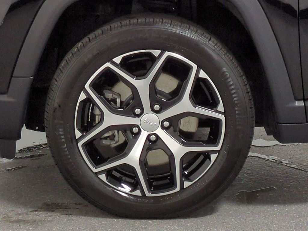 Thumbnail: 2024 Jeep Compass - 8