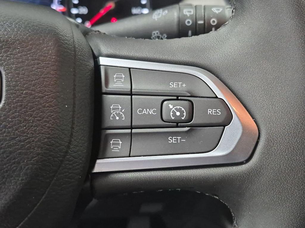 Thumbnail: 2023 Jeep Compass - 31