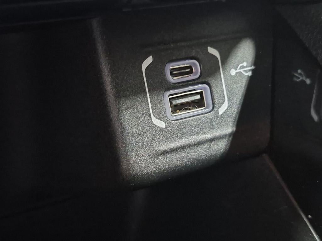 Thumbnail: 2023 Jeep Compass - 34