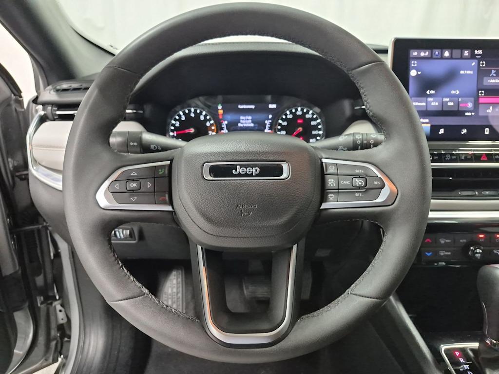 Thumbnail: 2023 Jeep Compass - 14