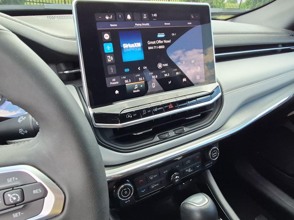 Thumbnail: 2023 Jeep Compass - 15
