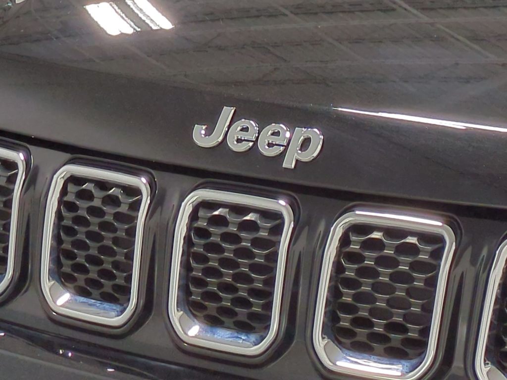Thumbnail: 2023 Jeep Compass - 26