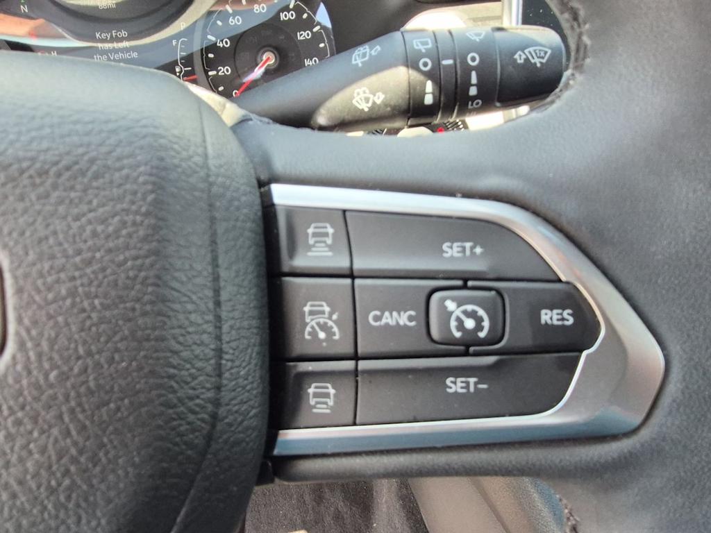 Thumbnail: 2023 Jeep Compass - 28