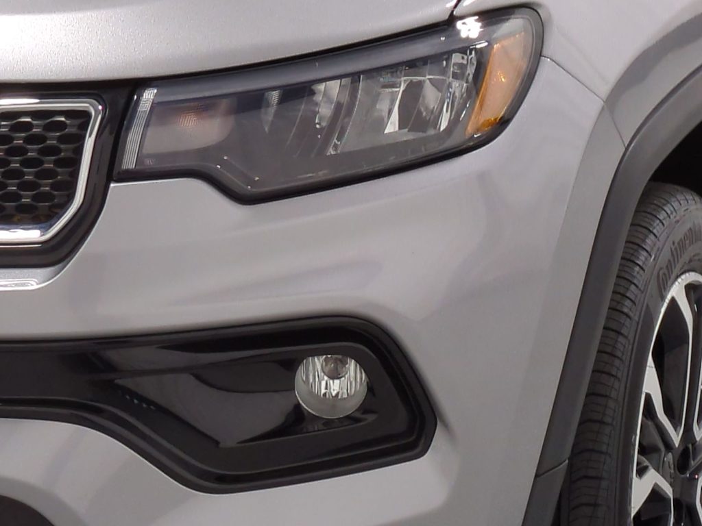 Thumbnail: 2023 Jeep Compass - 25