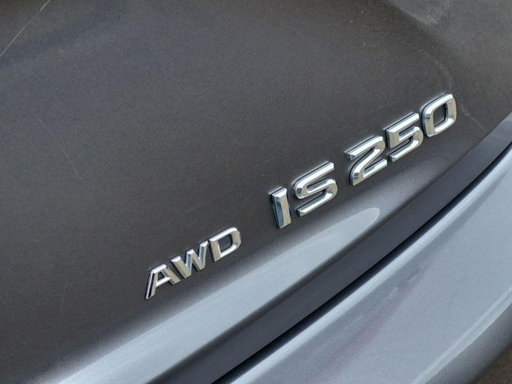 Thumbnail: 2015 Lexus IS - 7