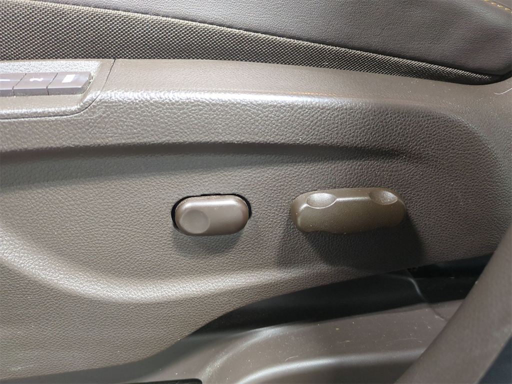 Thumbnail: 2016 Buick Encore - 27