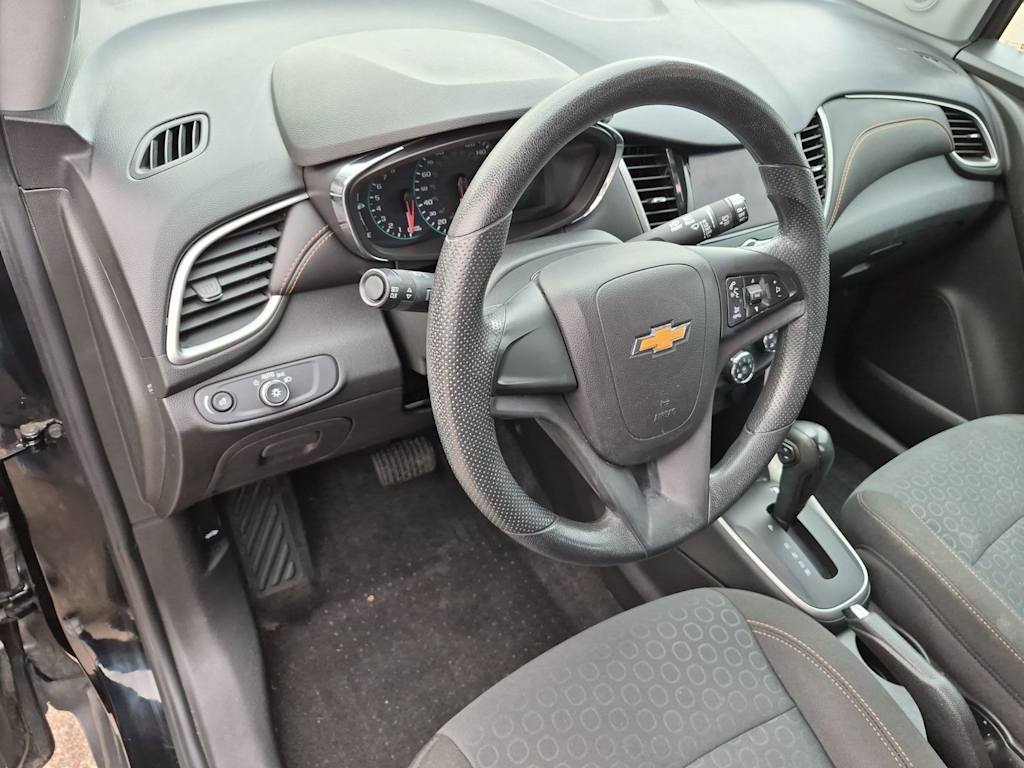 Thumbnail: 2020 Chevrolet Trax - 2