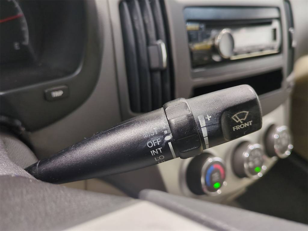 Thumbnail: 2010 Hyundai Elantra - 30