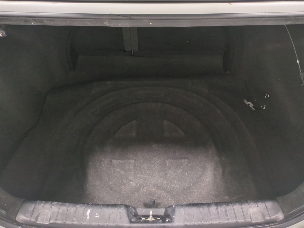 Thumbnail: 2010 Hyundai Elantra - 17