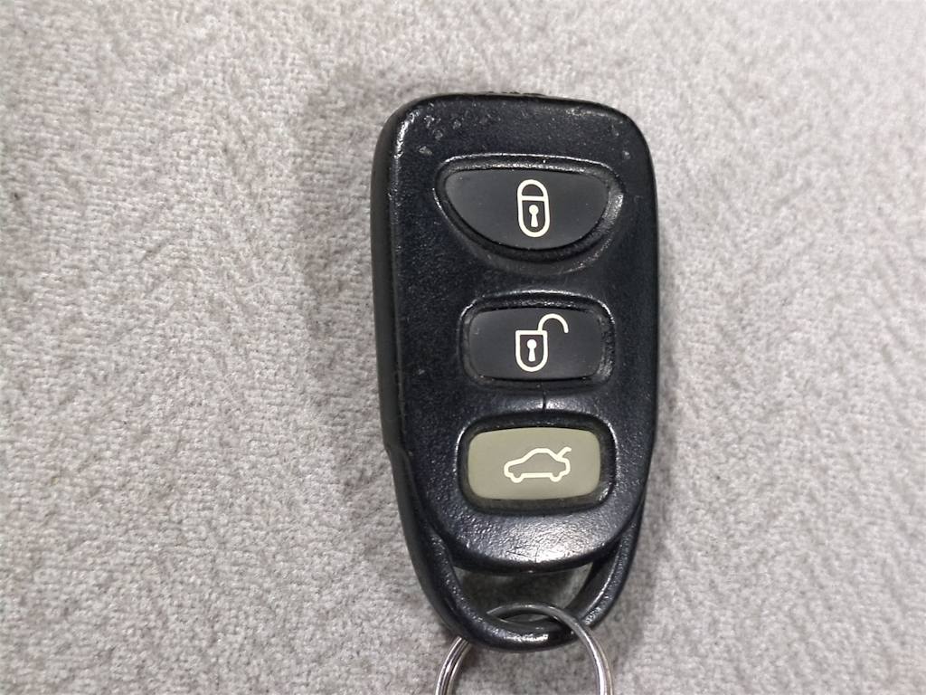 Thumbnail: 2008 Kia Optima - 16