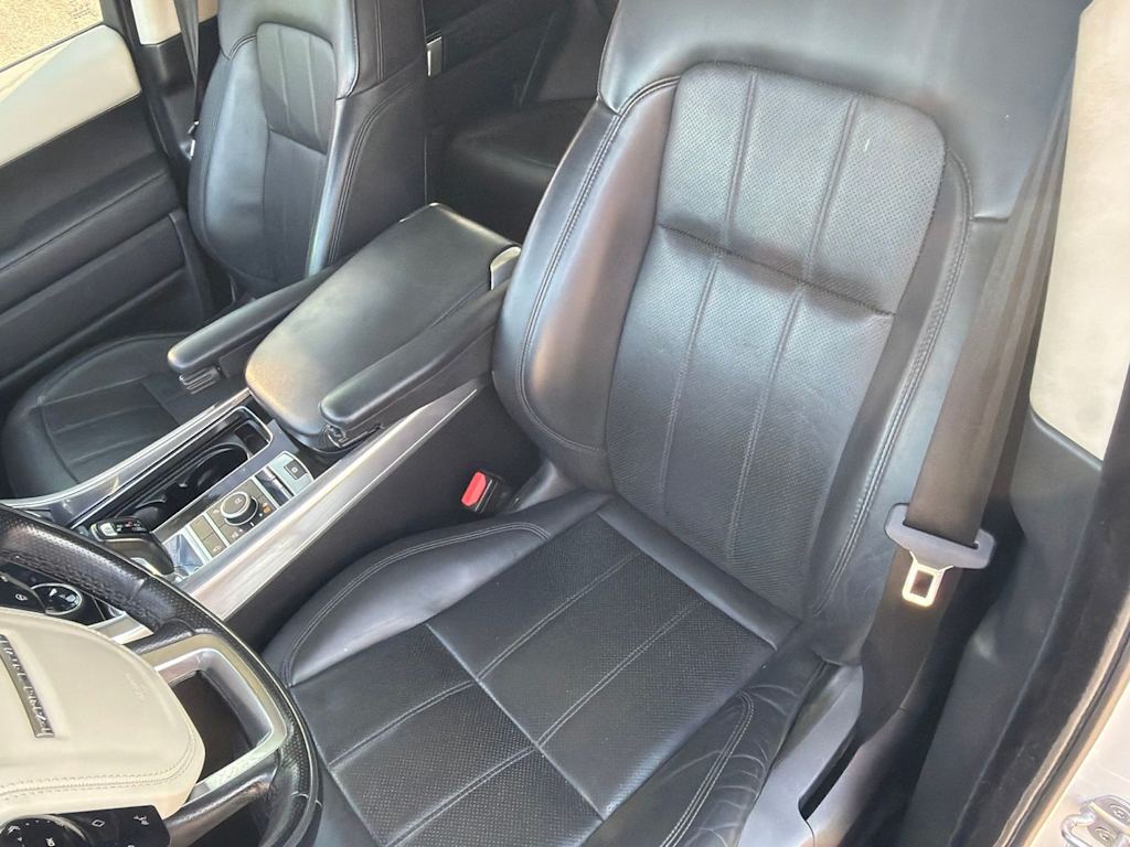Thumbnail: 2022 Land Rover Range Rover Sport - 6