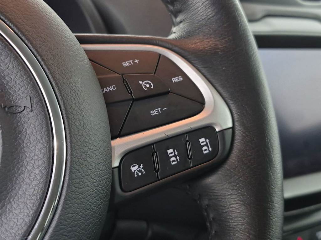 Thumbnail: 2023 Jeep Renegade - 30