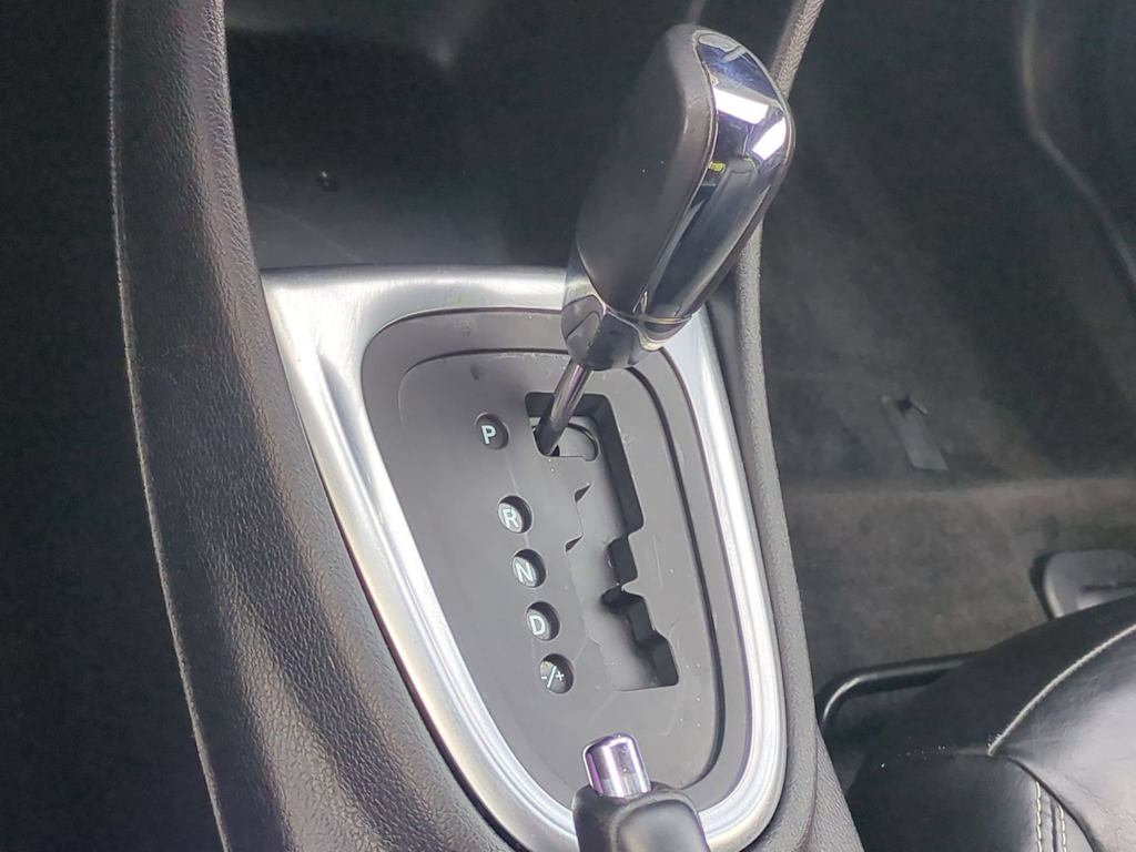 Thumbnail: 2012 Chrysler 200 - 15
