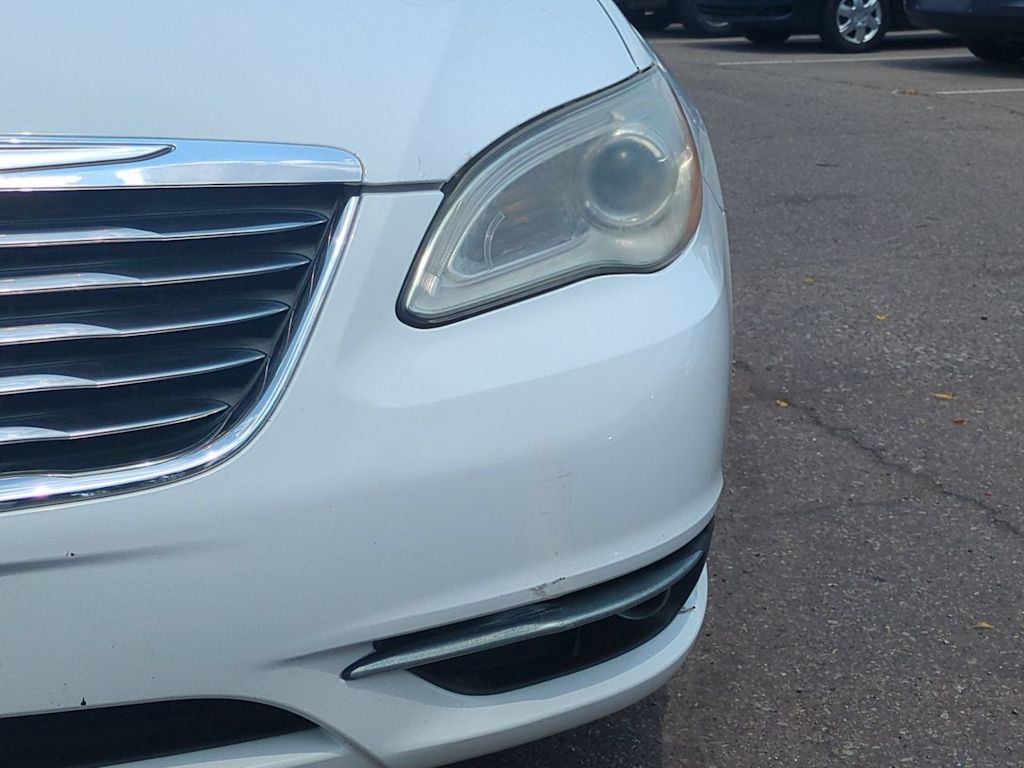Thumbnail: 2012 Chrysler 200 - 24
