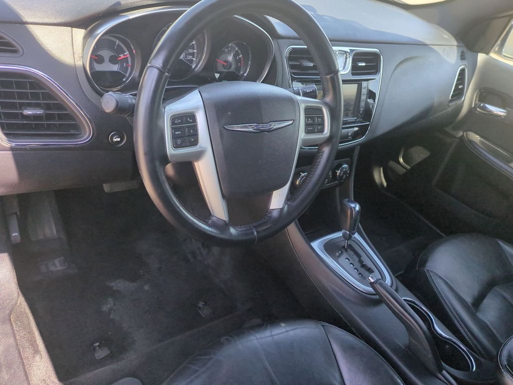 Thumbnail: 2012 Chrysler 200 - 2
