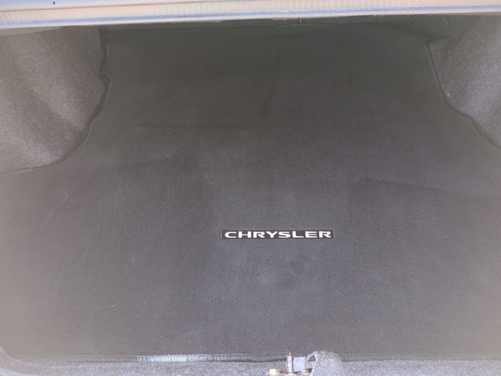 Thumbnail: 2012 Chrysler 200 - 33