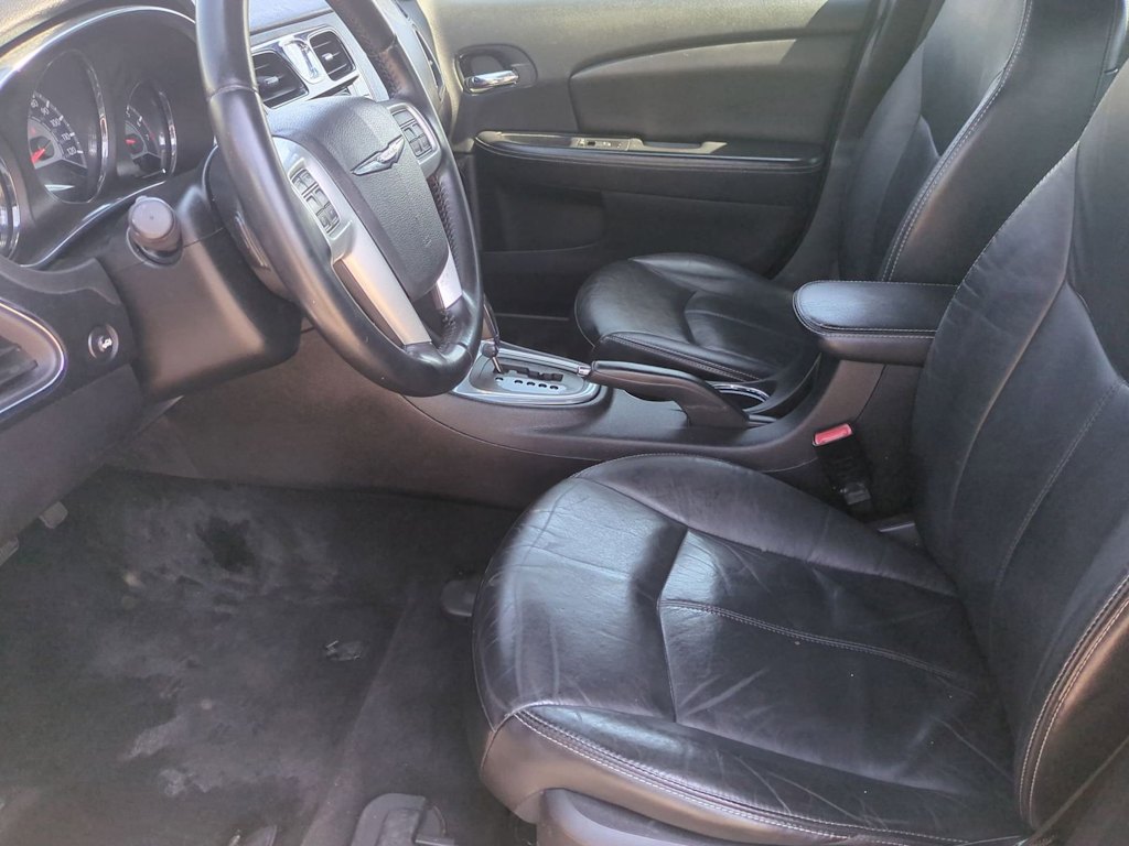 Thumbnail: 2012 Chrysler 200 - 10
