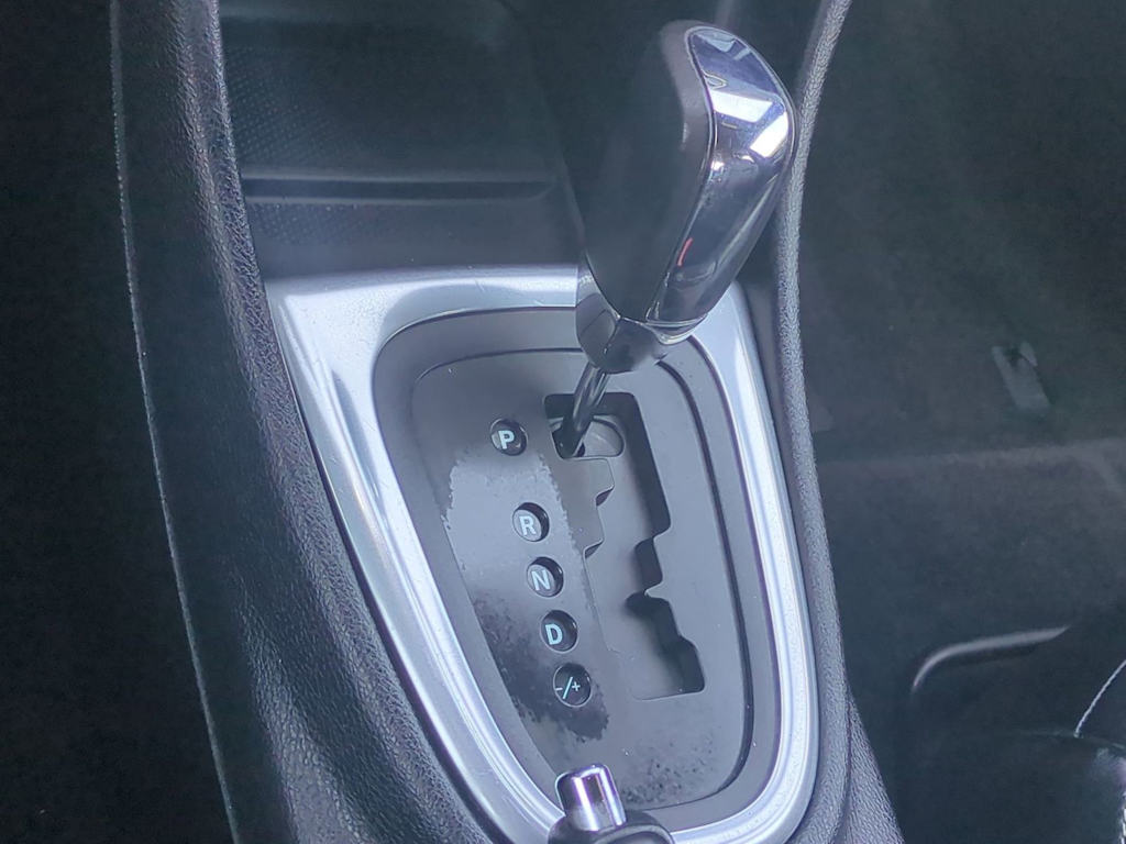 Thumbnail: 2012 Chrysler 200 - 15