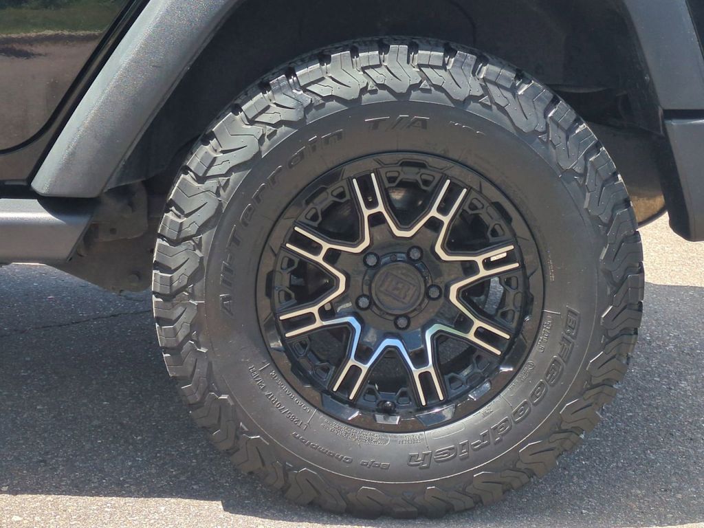 Thumbnail: 2018 Jeep Wrangler - 8