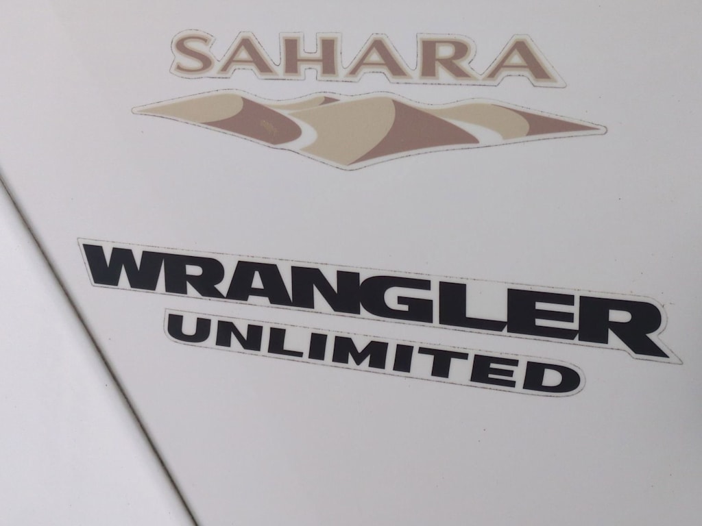 Thumbnail: 2015 Jeep Wrangler - 25