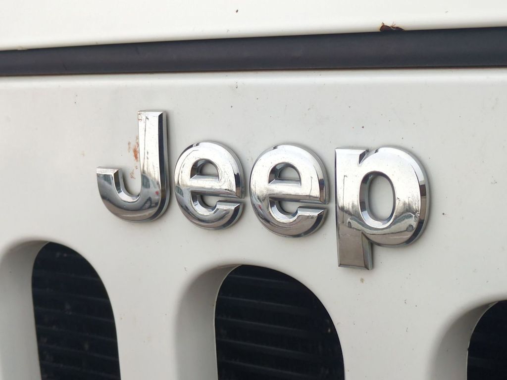 Thumbnail: 2015 Jeep Wrangler - 6