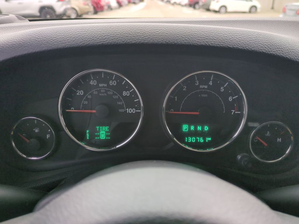 Thumbnail: 2015 Jeep Wrangler - 15