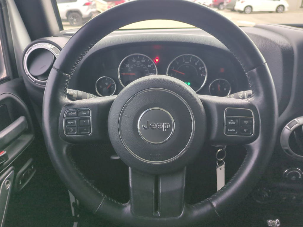 Thumbnail: 2015 Jeep Wrangler - 12
