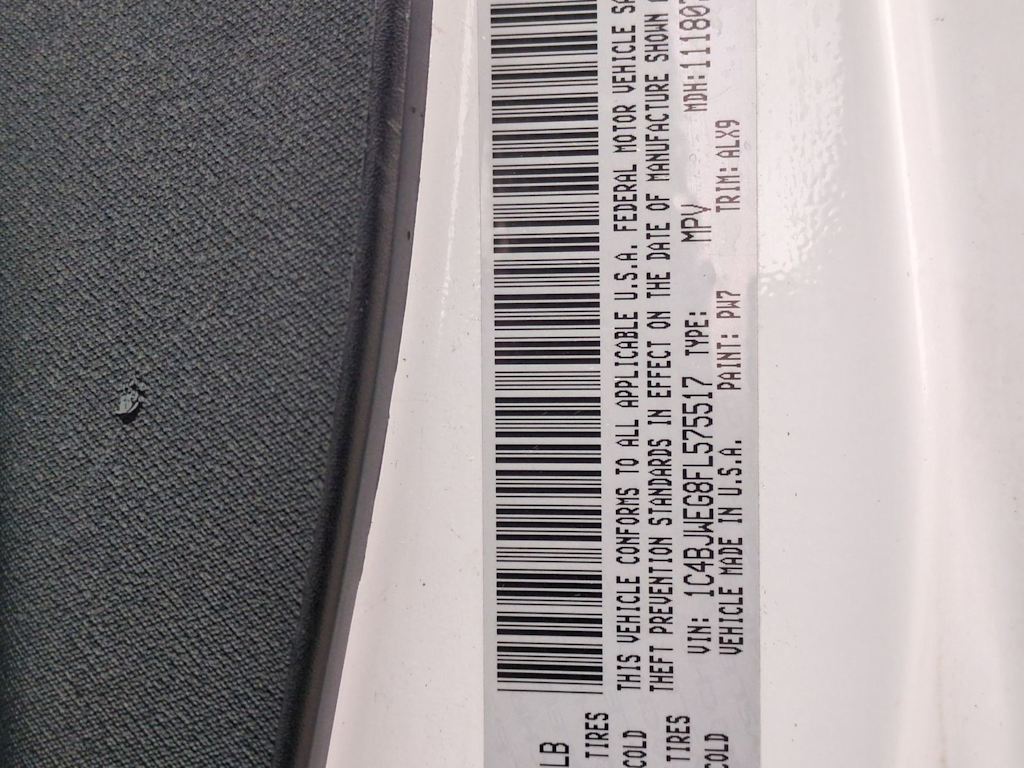 Thumbnail: 2015 Jeep Wrangler - 18