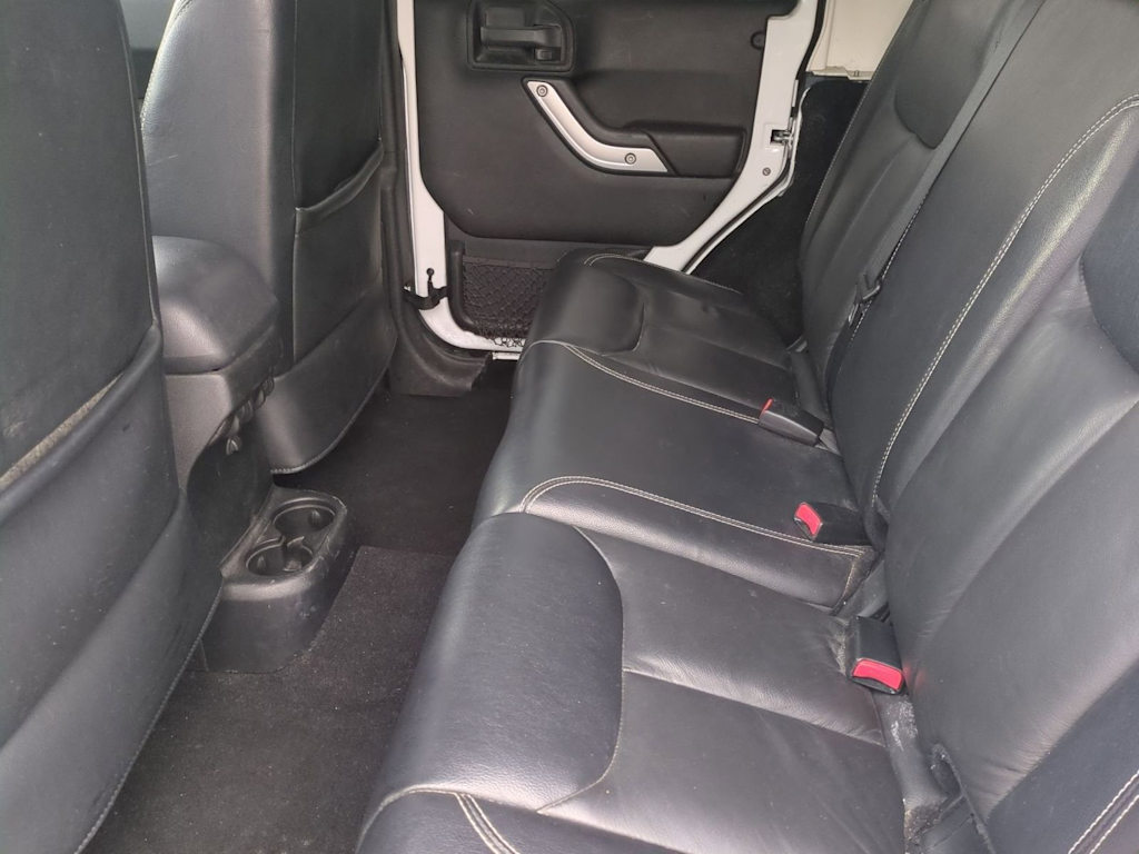 Thumbnail: 2015 Jeep Wrangler - 11