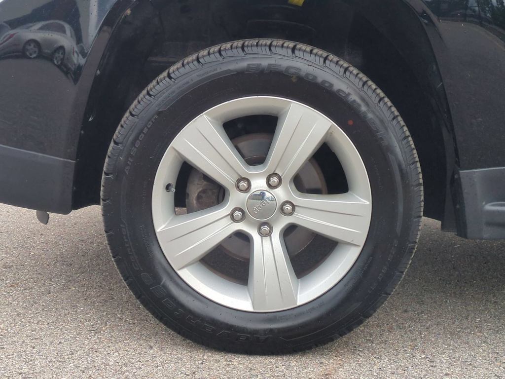 Thumbnail: 2016 Jeep Compass - 8
