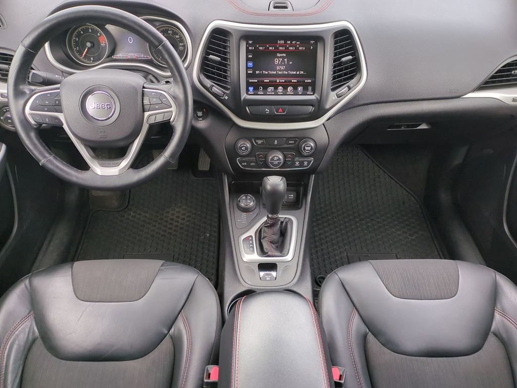 Thumbnail: 2018 Jeep Cherokee - 9