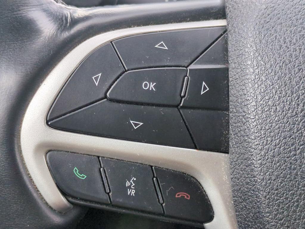 Thumbnail: 2018 Jeep Cherokee - 29