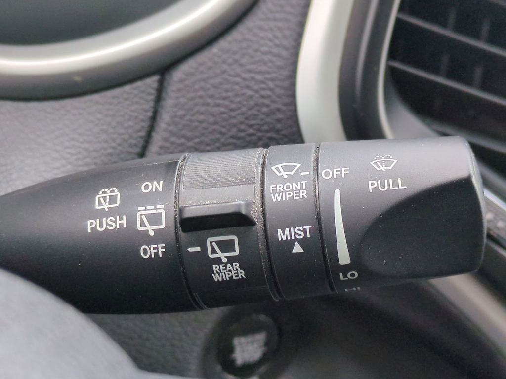 Thumbnail: 2018 Jeep Cherokee - 31