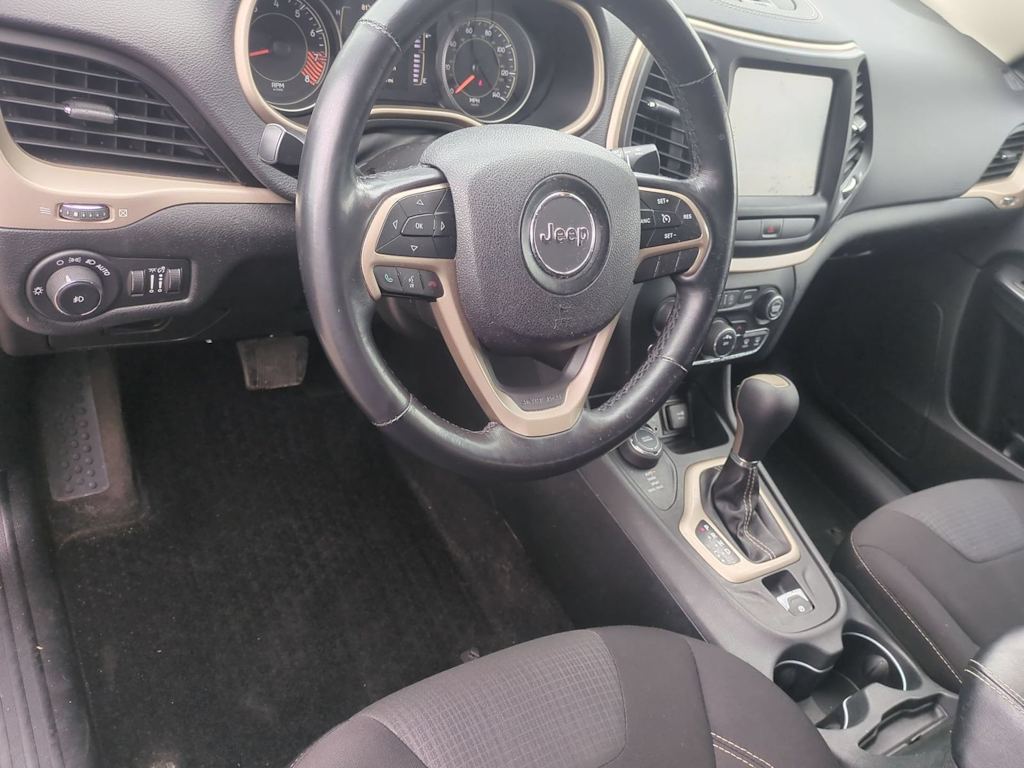 Thumbnail: 2015 Jeep Cherokee - 2