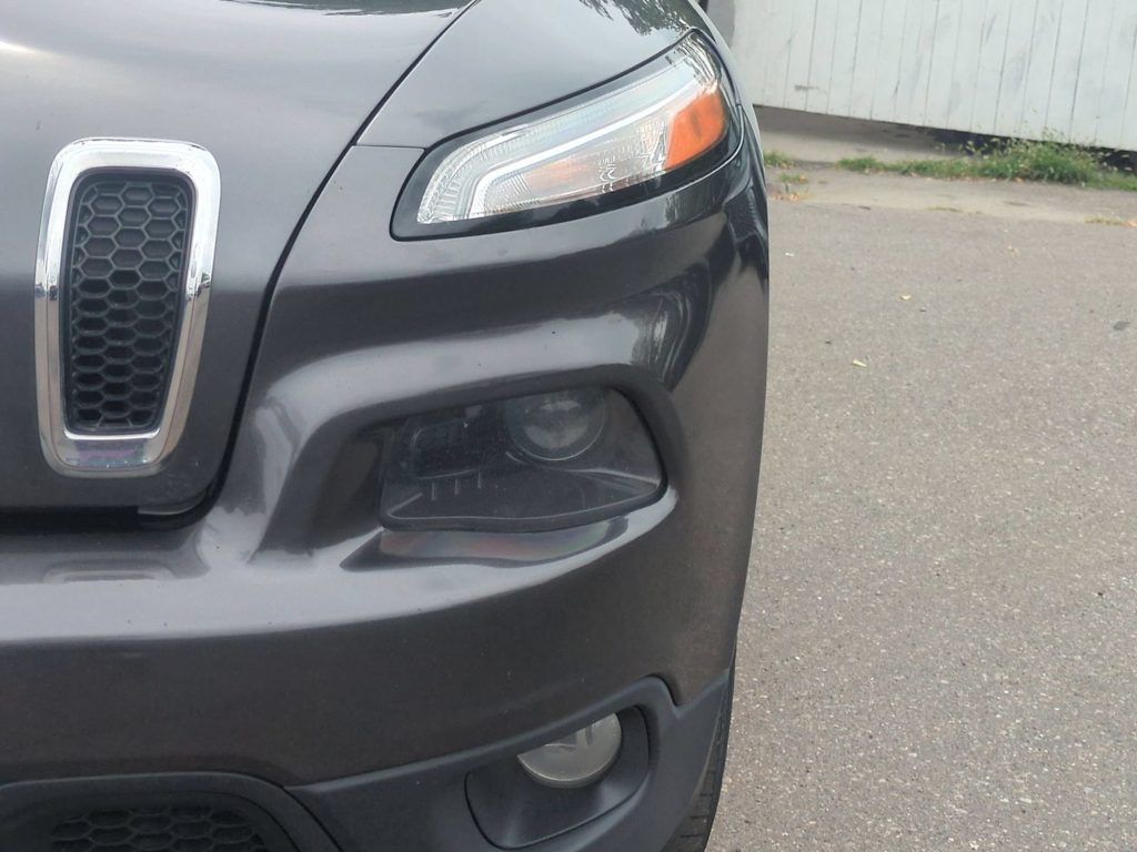 Thumbnail: 2015 Jeep Cherokee - 24
