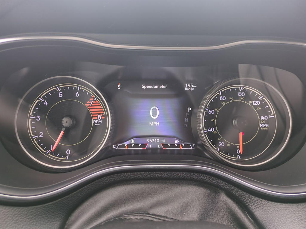 Thumbnail: 2019 Jeep Cherokee - 16