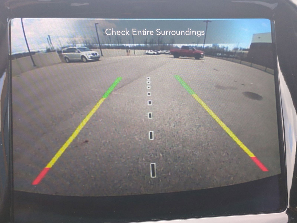 Thumbnail: 2019 Jeep Cherokee - 32