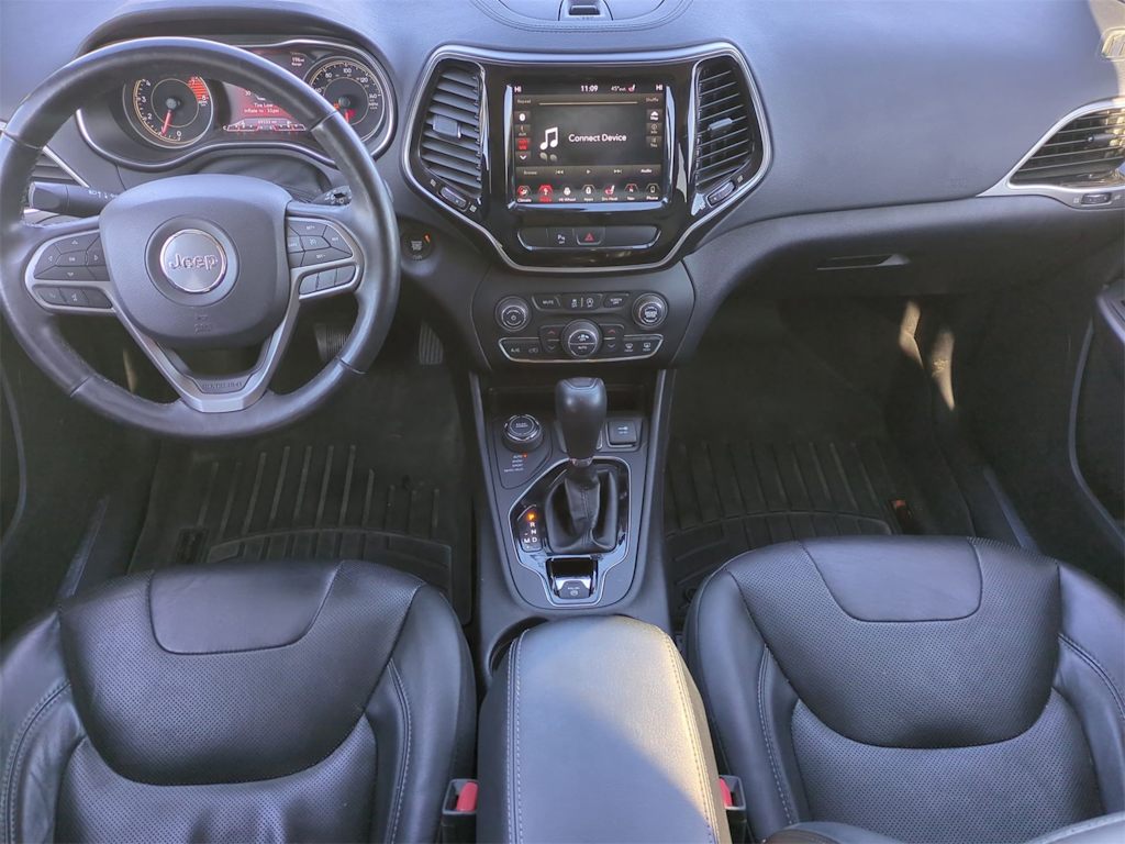 Thumbnail: 2019 Jeep Cherokee - 9