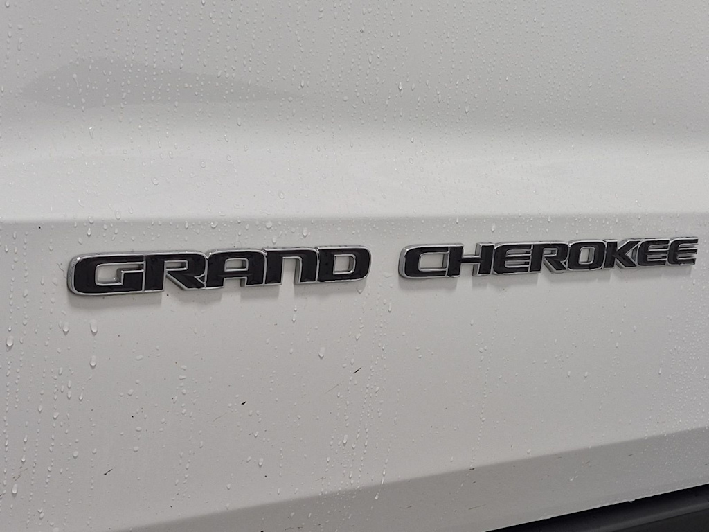 Thumbnail: 2018 Jeep Grand Cherokee - 25