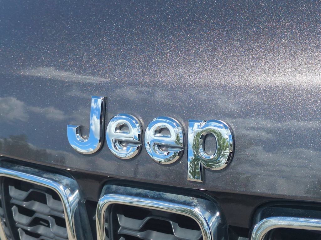 Thumbnail: 2020 Jeep Grand Cherokee - 7