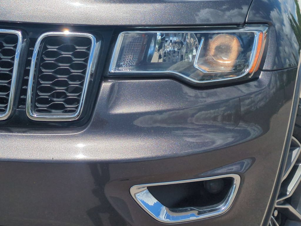 Thumbnail: 2020 Jeep Grand Cherokee - 24