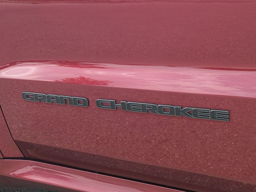 Thumbnail: 2020 Jeep Grand Cherokee - 24