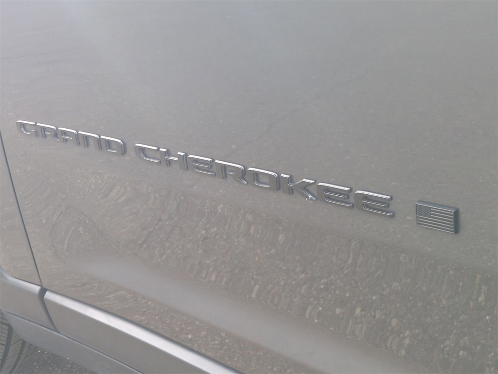 Thumbnail: 2024 Jeep Grand Cherokee - 23